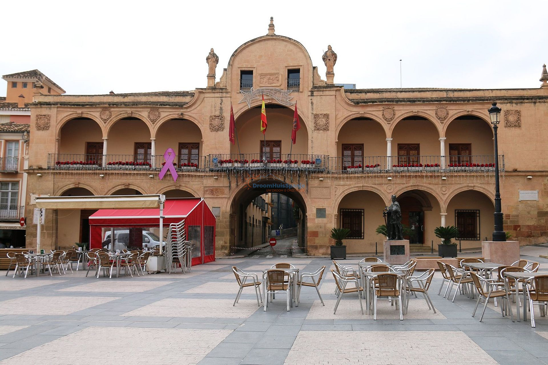Vrijstaande villa met zwembad te koop in Lorca - DroomHuisSpanje