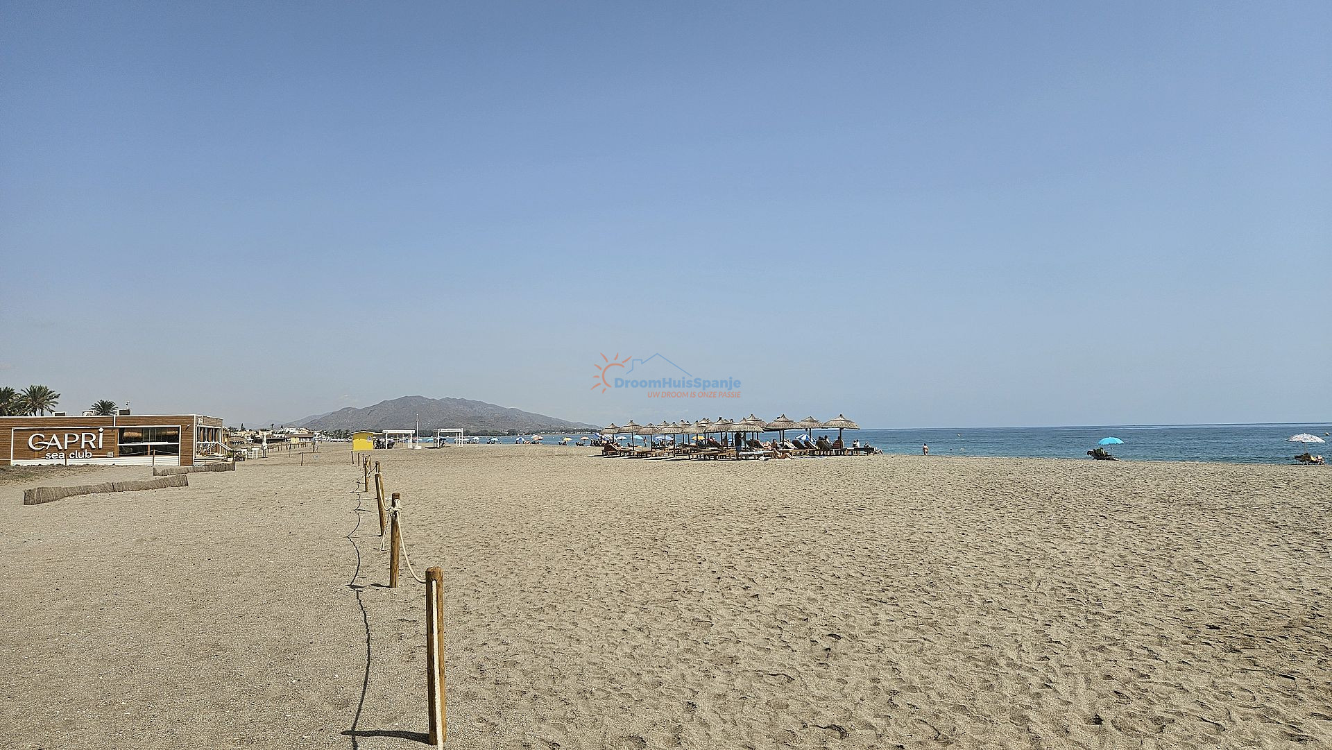 Gelijkvloers appartement te koop in Vera Playa - DroomHuisSpanje