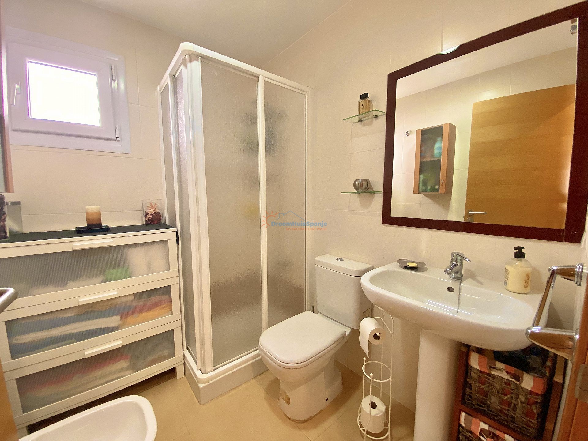 Gelijkvloers appartement met 3 slaapkamers en privé tuin - DroomHuisSpanje