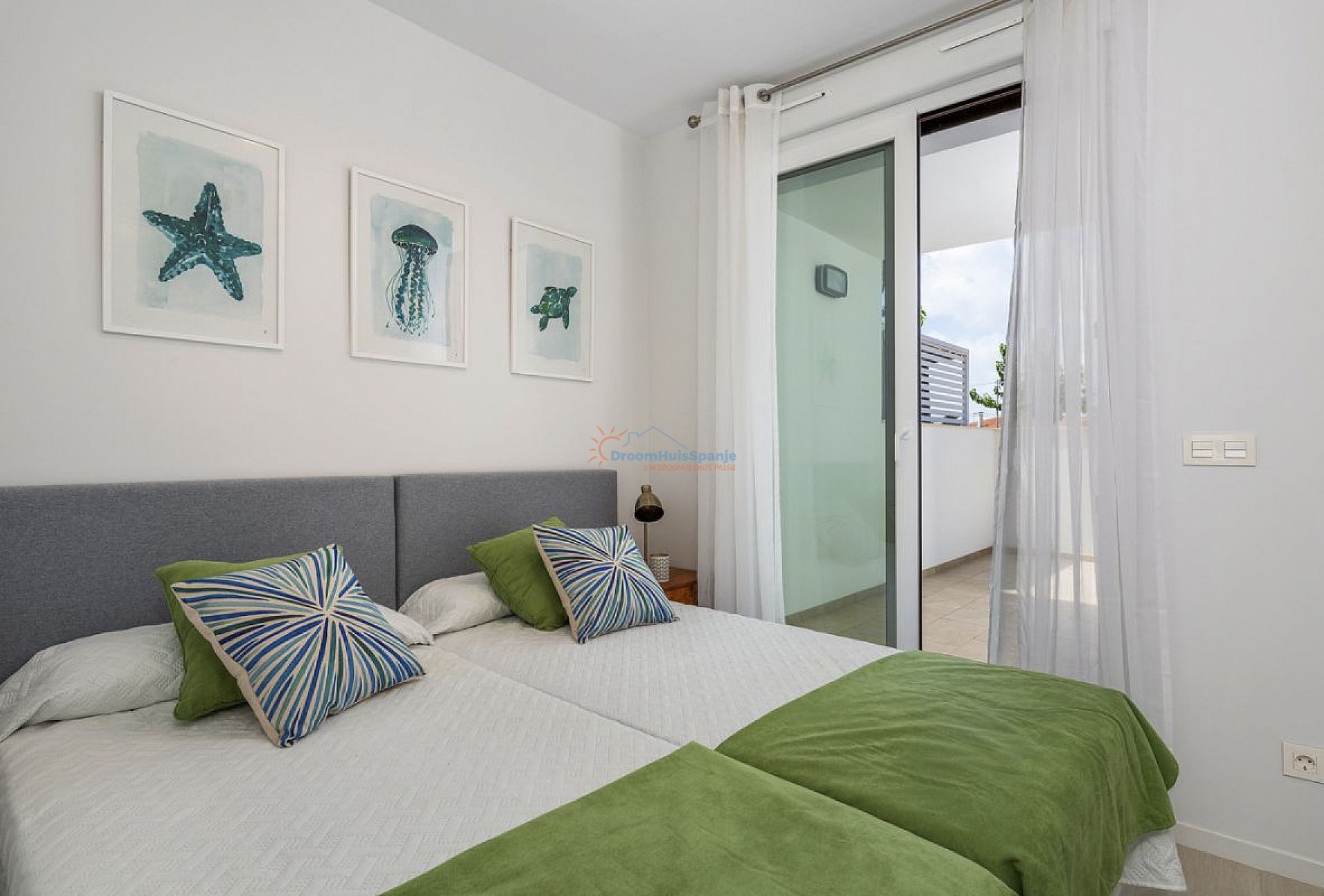 Ruim hoek appartement op zeer goede locatie - DroomHuisSpanje