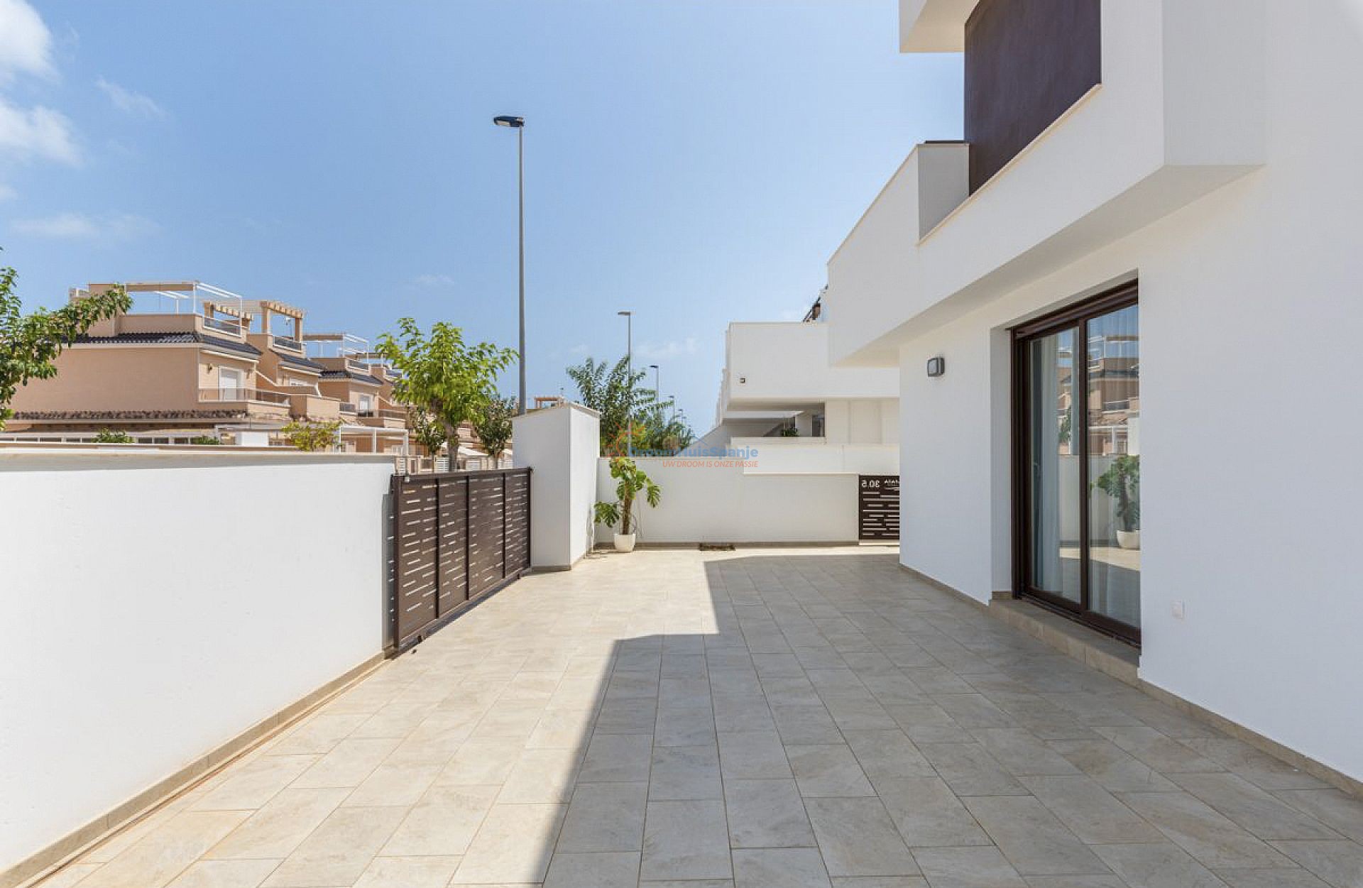 Ruim hoek appartement op zeer goede locatie - DroomHuisSpanje