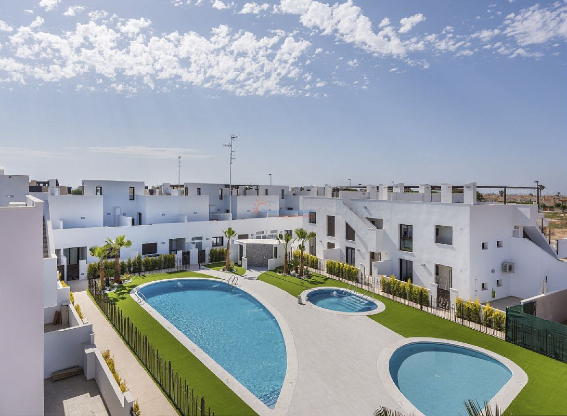 Ruim hoek appartement op zeer goede locatie - DroomHuisSpanje