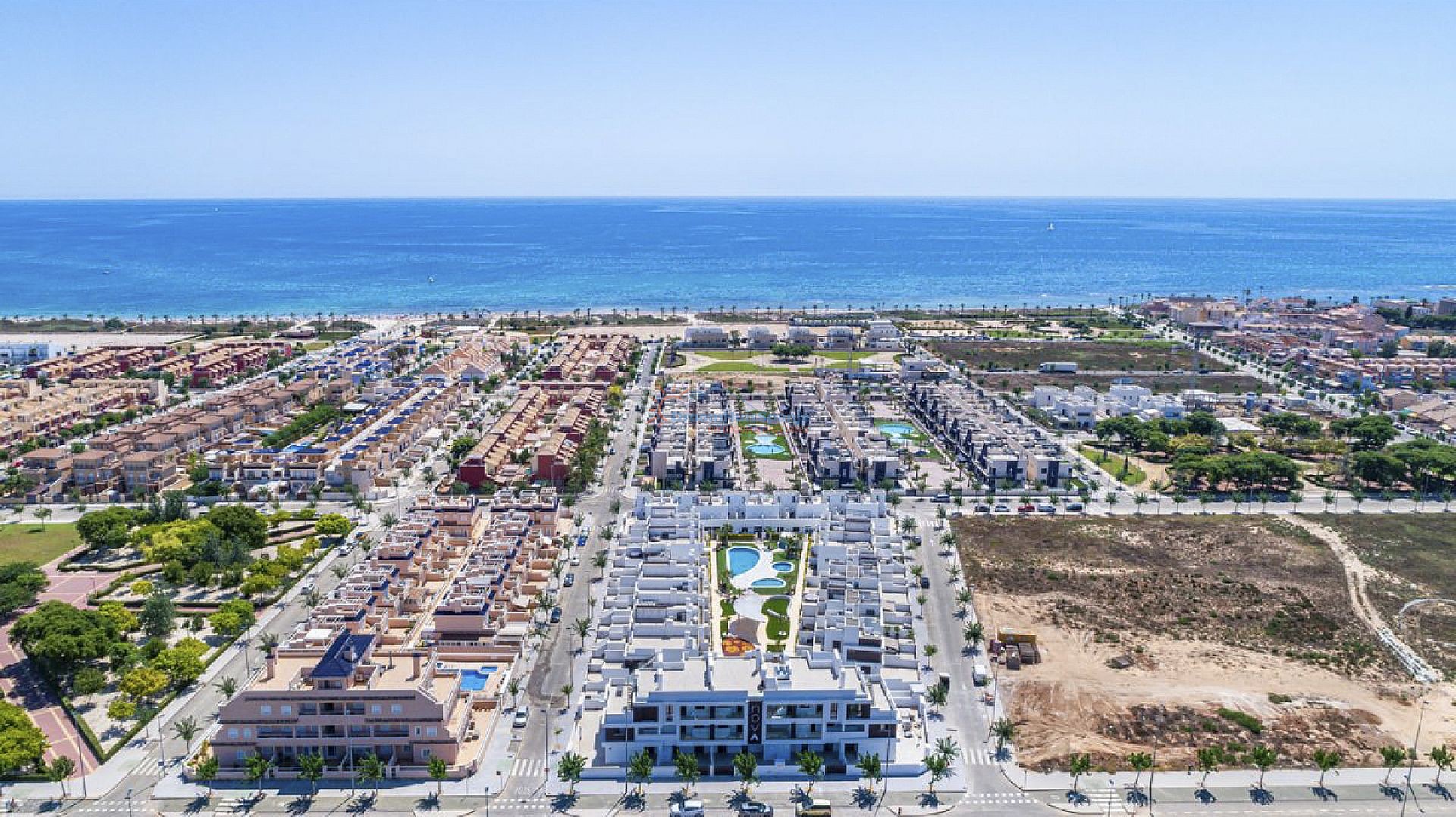 Ruim hoek appartement op zeer goede locatie - DroomHuisSpanje