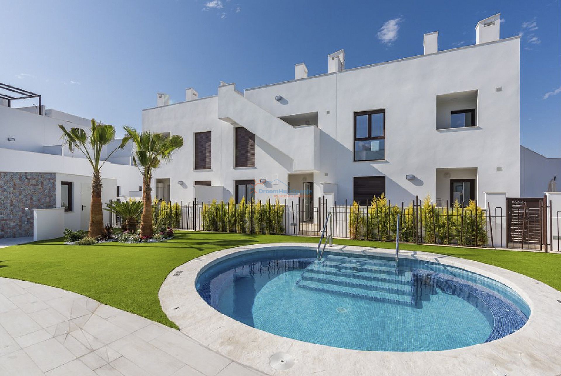 Ruim hoek appartement op zeer goede locatie - DroomHuisSpanje