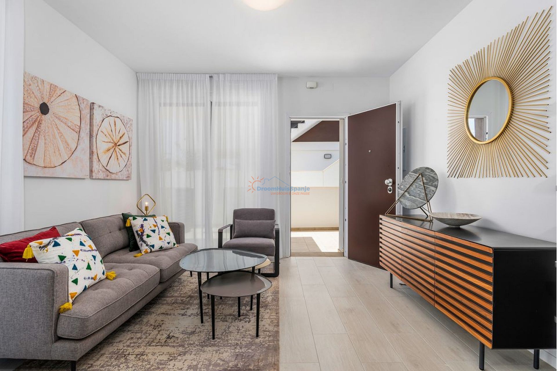 Ruim hoek appartement op zeer goede locatie - DroomHuisSpanje