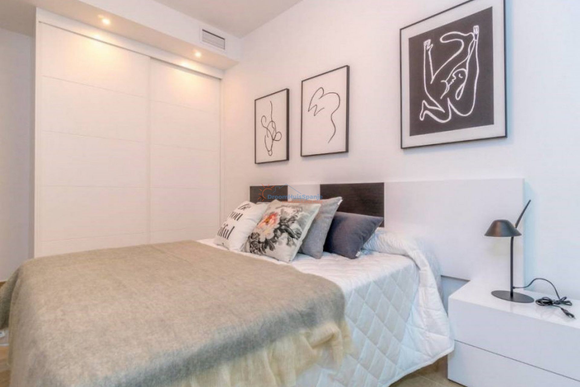 Nieuw appartement op de eerste verdieping op 150 meter van het strand - DroomHuisSpanje