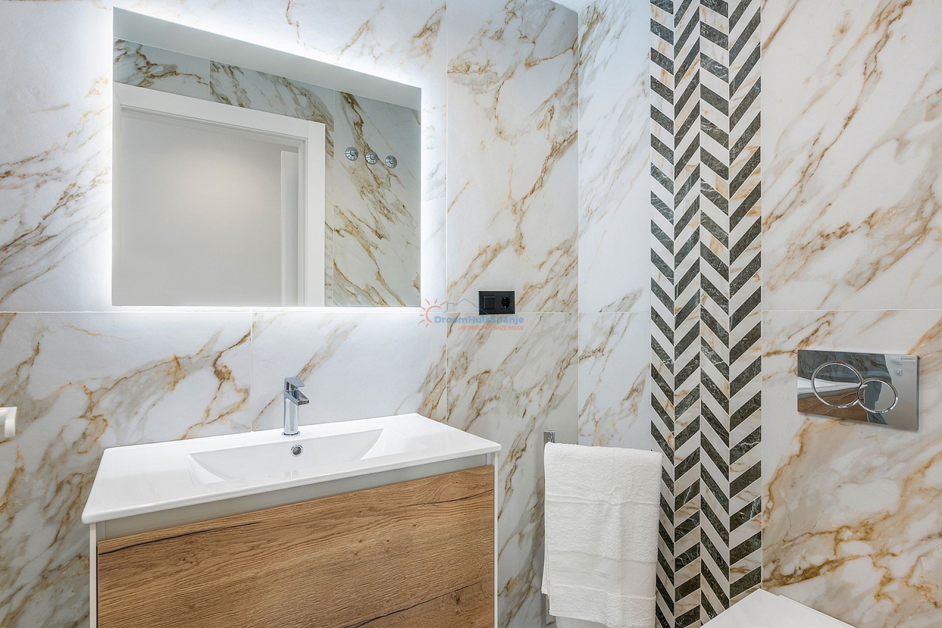 Ruime moderne appartementen op 600 meter van het strand - DroomHuisSpanje