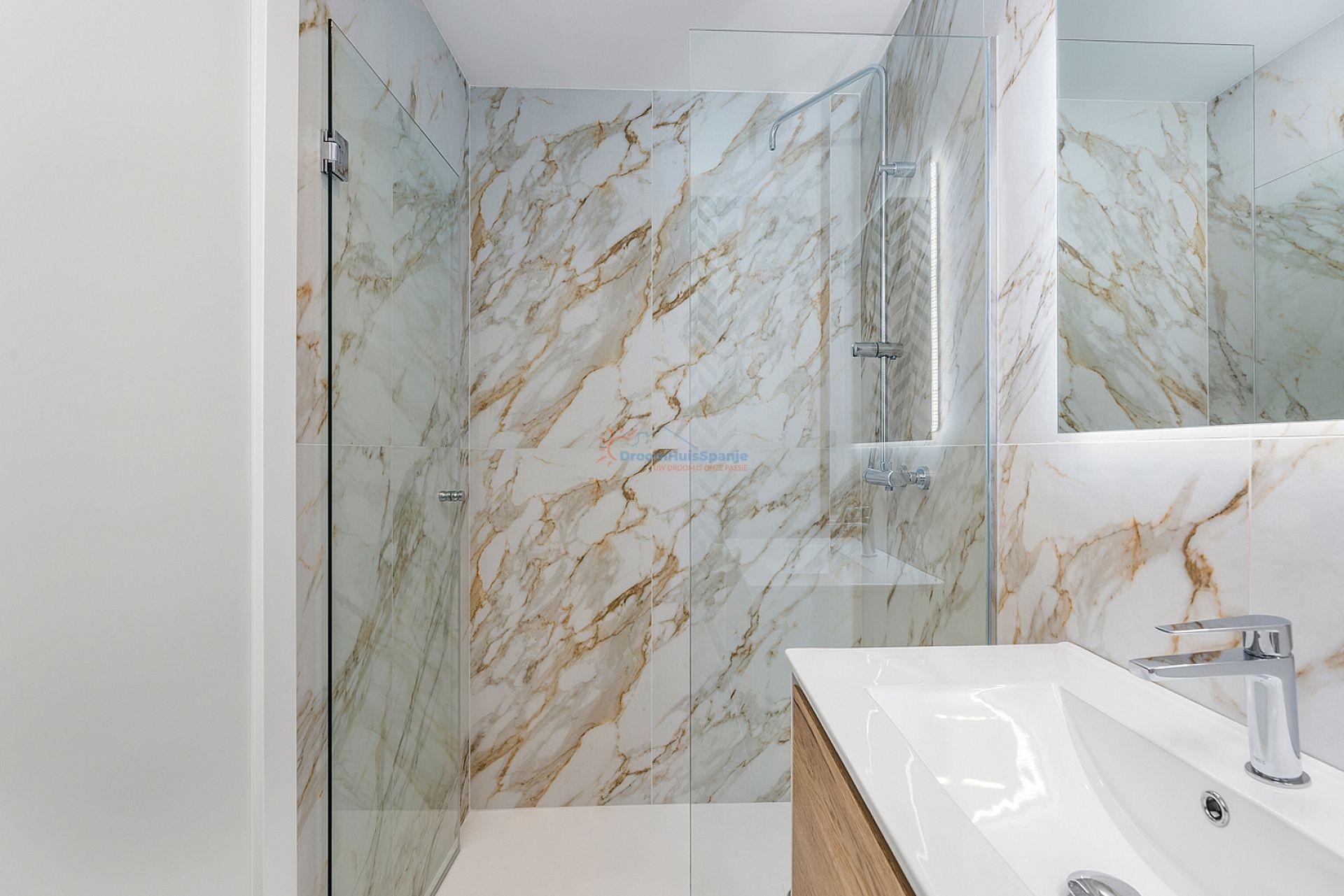 Ruime moderne appartementen op 600 meter van het strand - DroomHuisSpanje