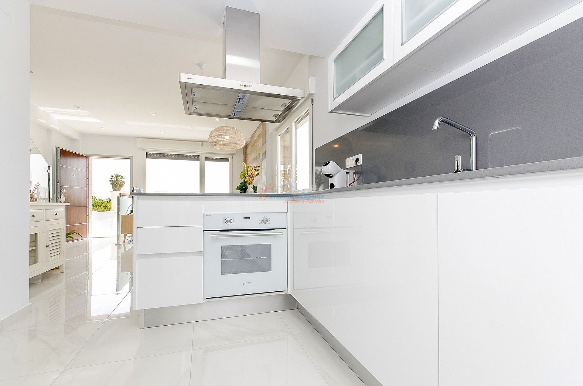 Modern herenhuis met privé solarium met panoramisch zeezicht - DroomHuisSpanje