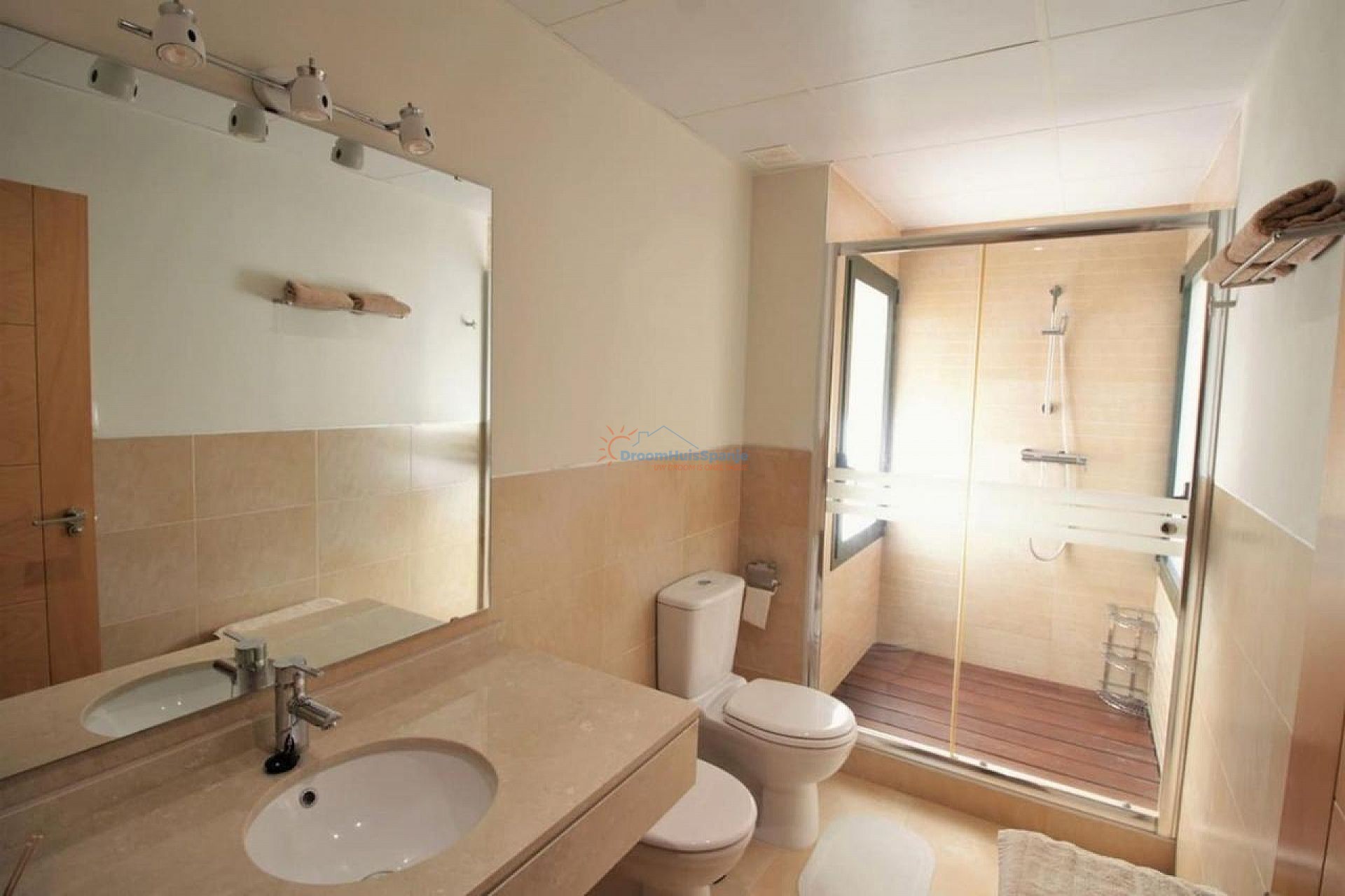 A very luxurious key-ready groundfloor apartement with private pool for sale - DroomHuisSpanje