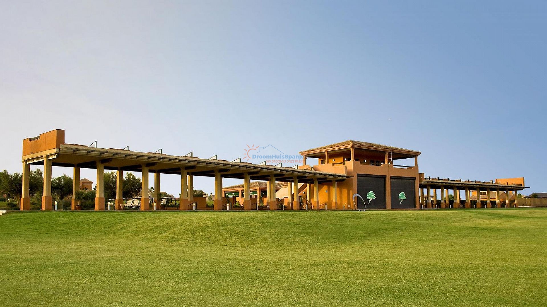 A very luxurious key-ready groundfloor apartement with private pool for sale - DroomHuisSpanje