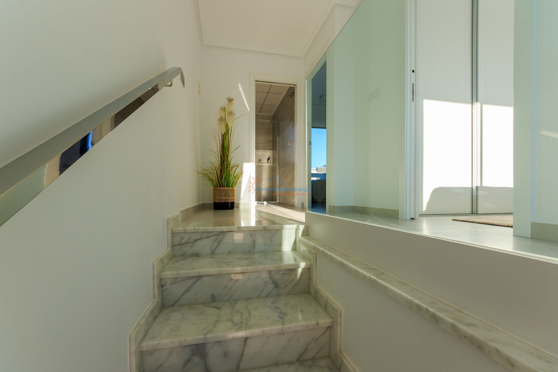 Modern corner house in the Costa Blanca - DroomHuisSpanje