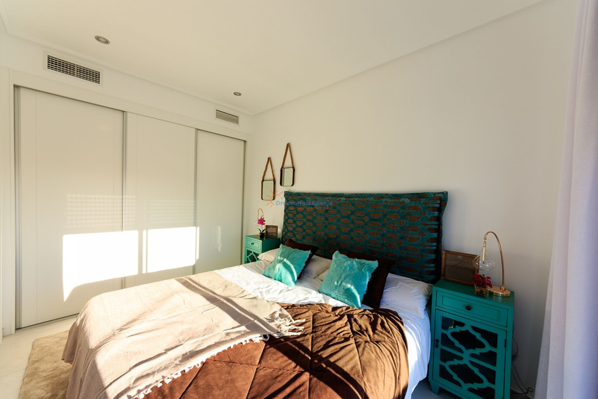 Modern corner house in the Costa Blanca - DroomHuisSpanje