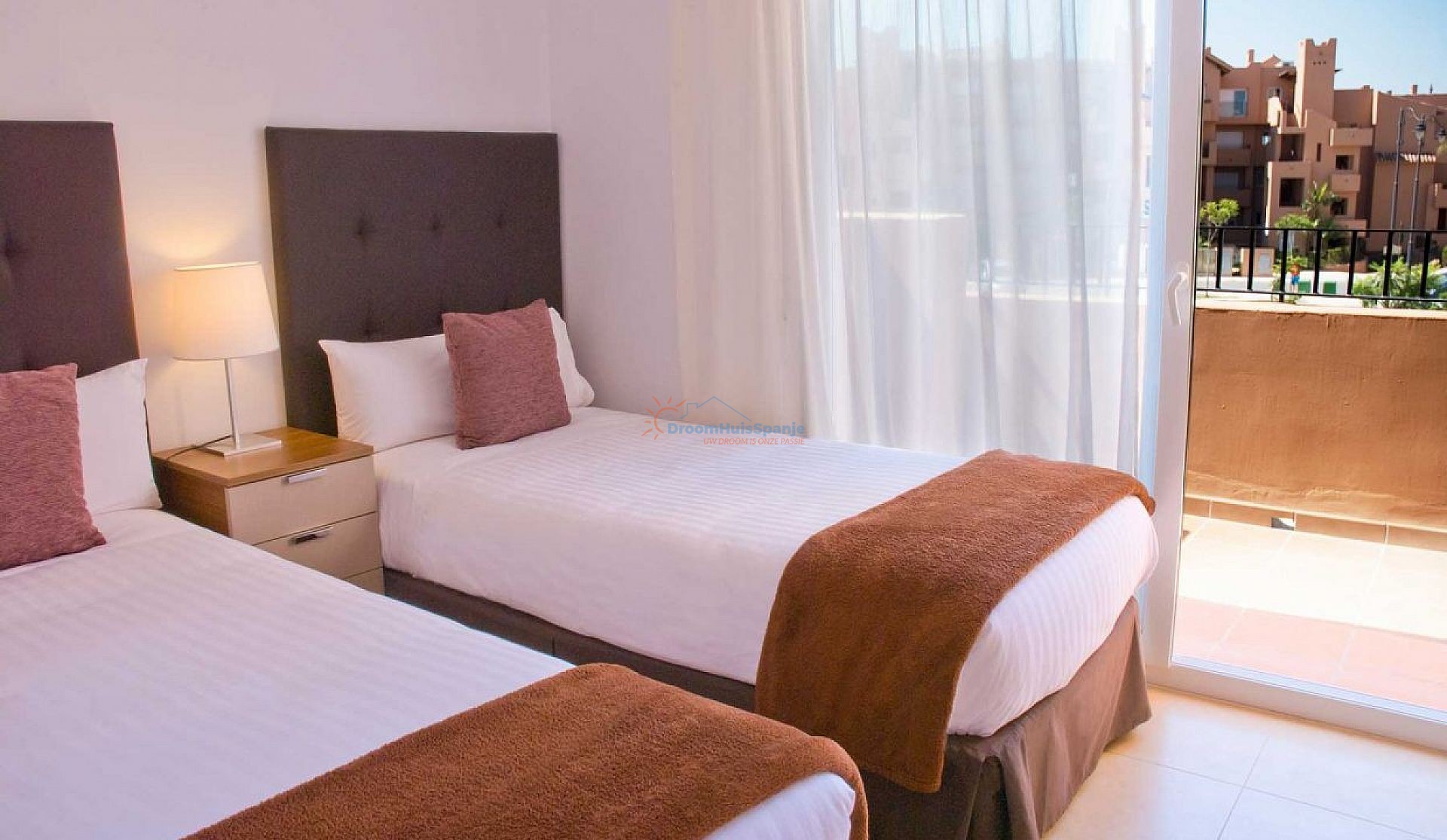 Apartamento de 3 dormitorios en primera línea de golf - DroomHuisSpanje