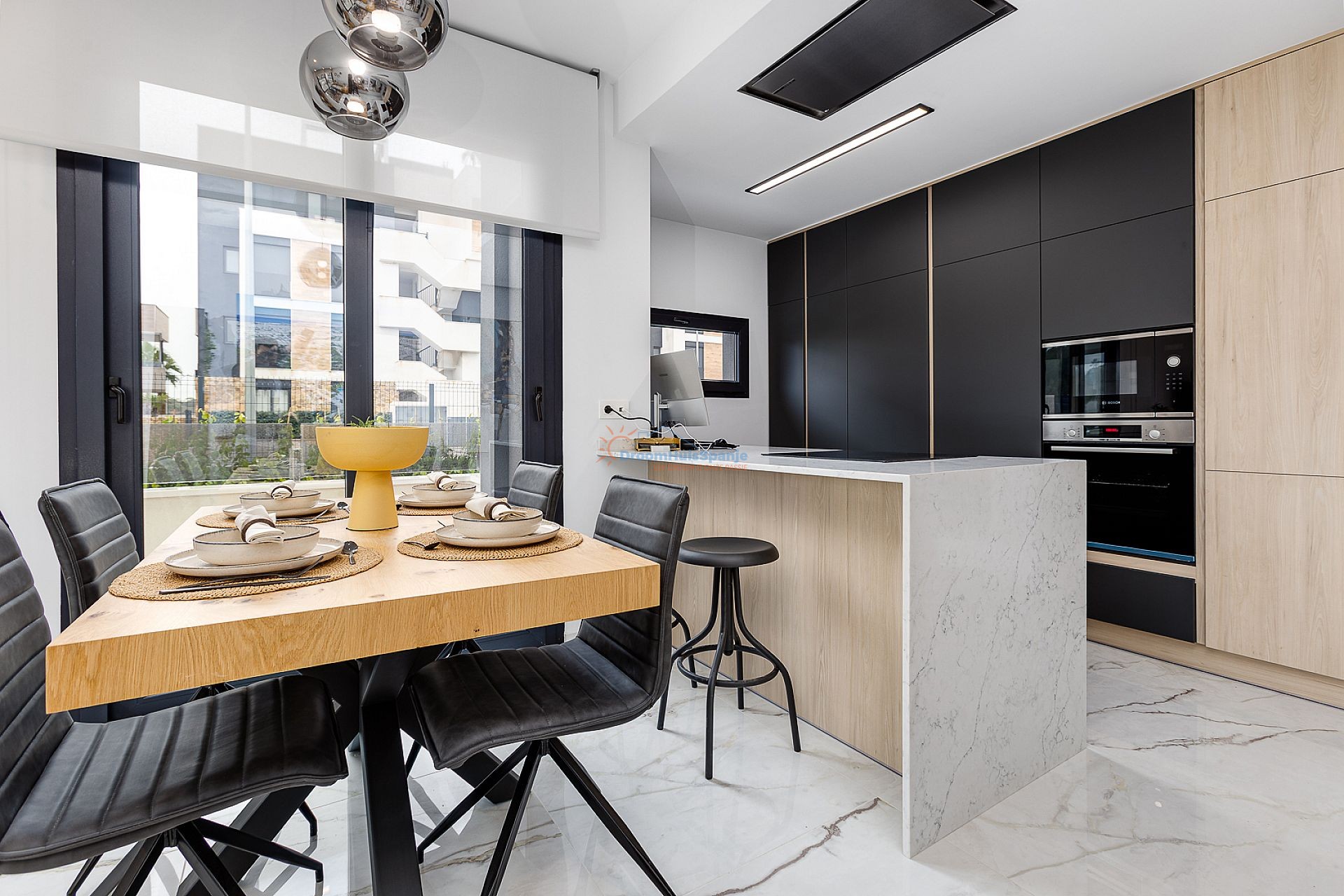 Begane grond appartement met ruime privé tuin - DroomHuisSpanje