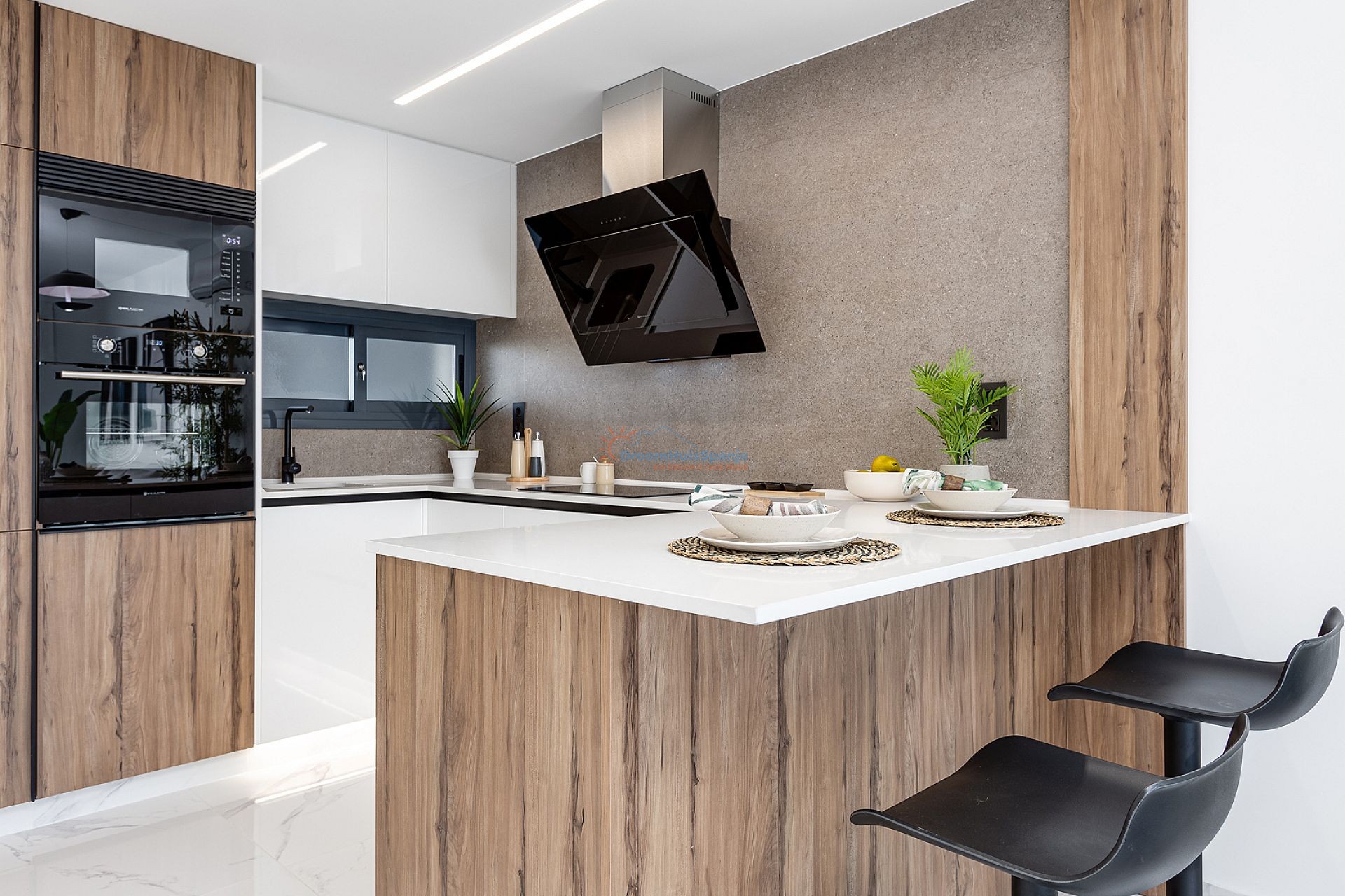 VOLLEDIG GEMEUBILEERD !! Nieuw ruim appartement - DroomHuisSpanje