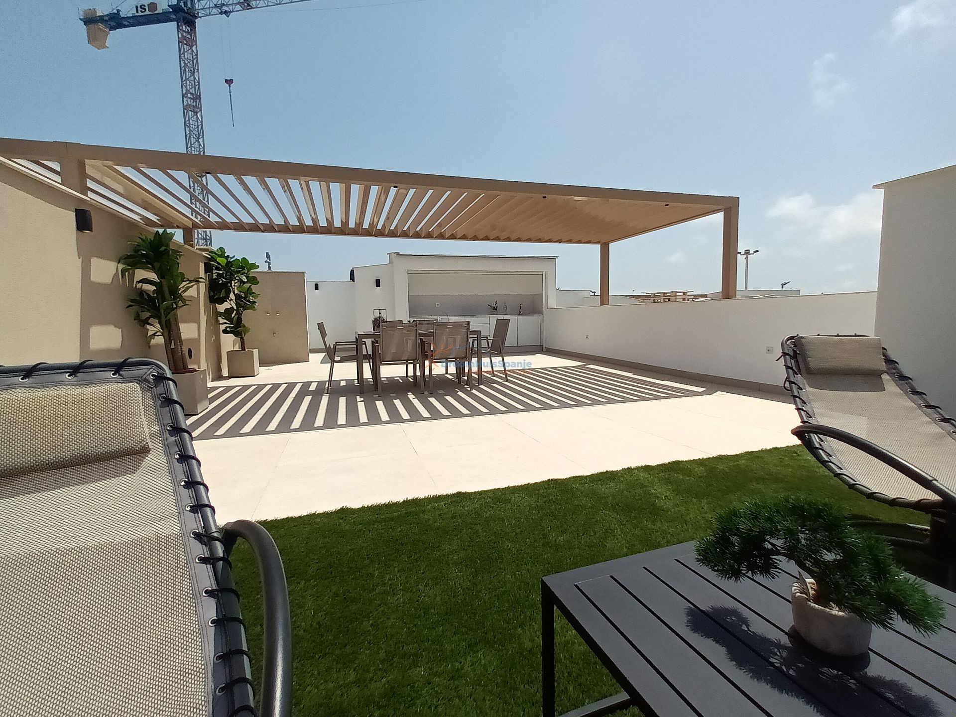 Penthouse deluxe op geweldige locatie met privé dakterras met buitenkeuken - DroomHuisSpanje