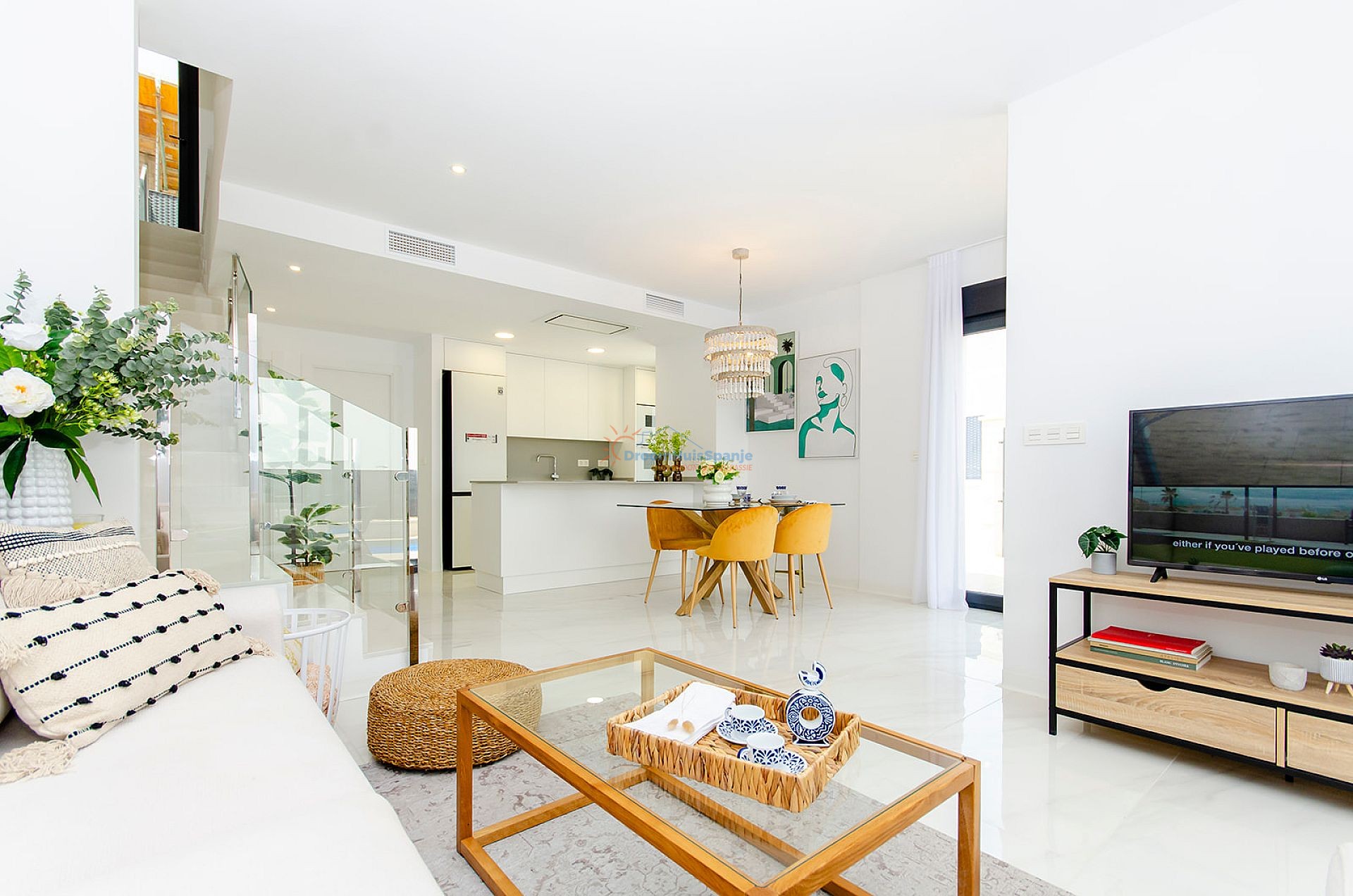 Moderna villa de 3 dormitorios con piscina privada - DroomHuisSpanje