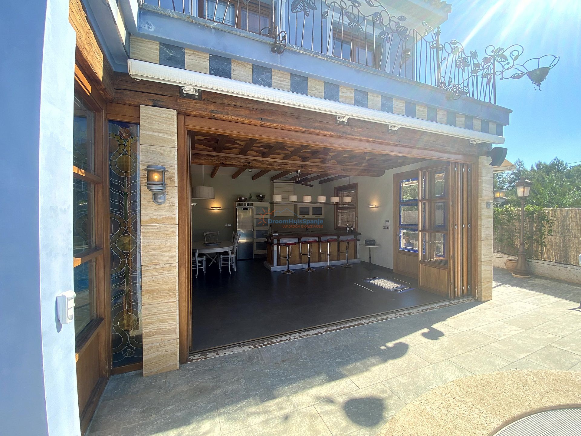 Prachtige vrijstaande villa in Spaanse stijl - DroomHuisSpanje