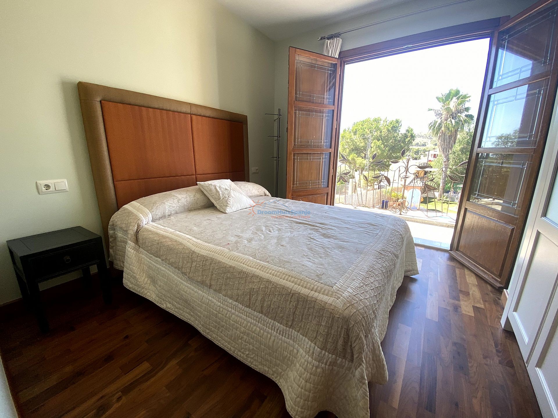 Prachtige vrijstaande villa in Spaanse stijl - DroomHuisSpanje