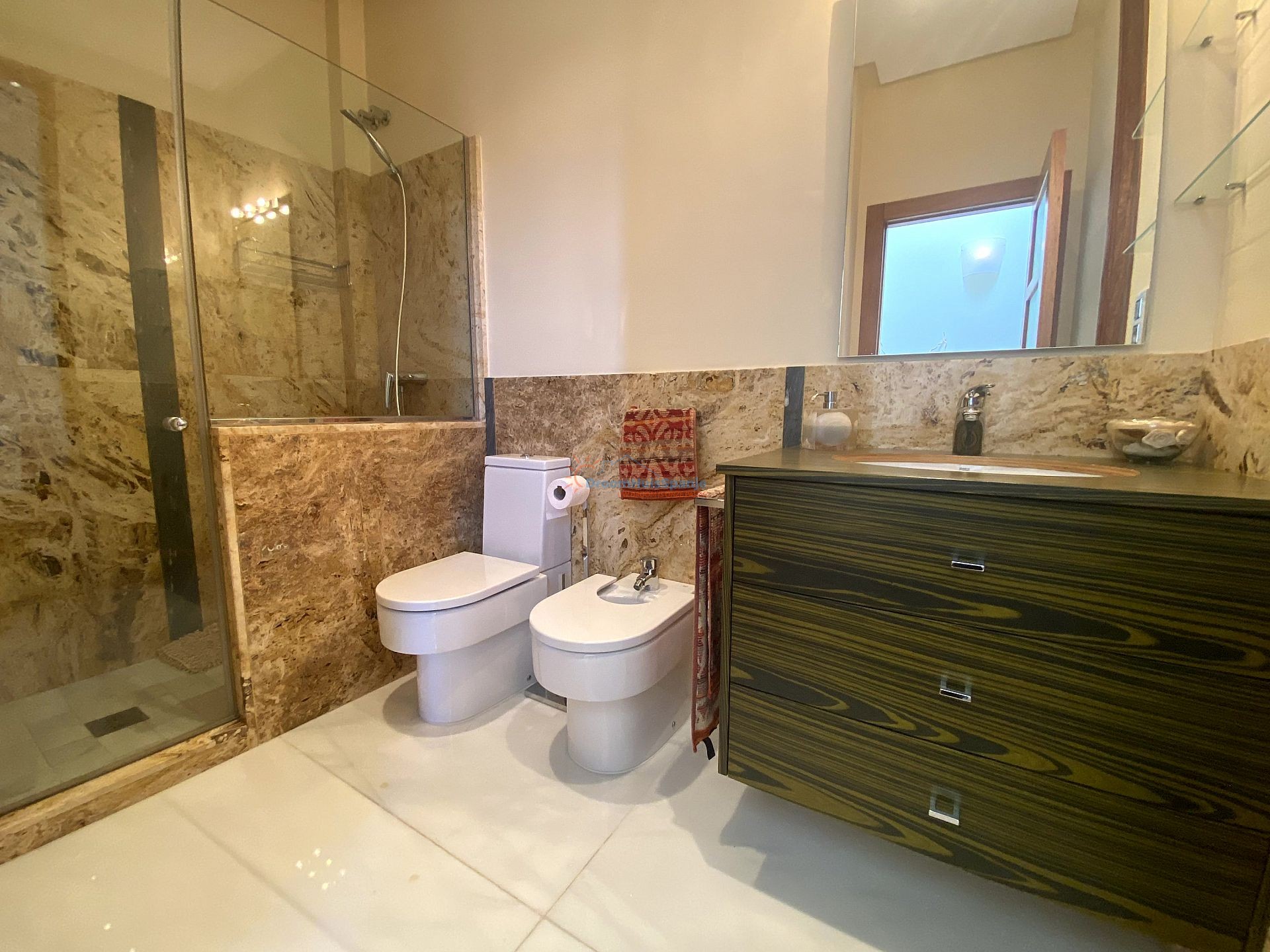 Prachtige vrijstaande villa in Spaanse stijl - DroomHuisSpanje