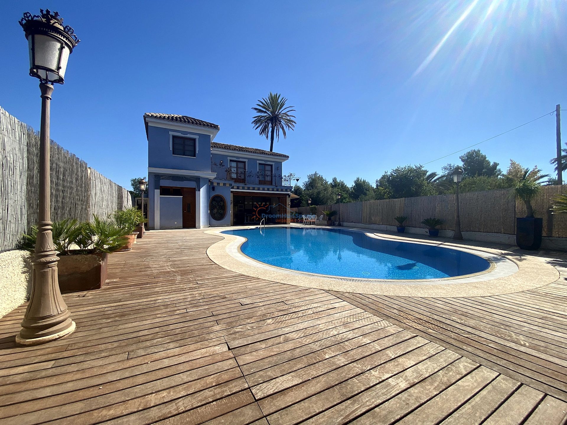 Prachtige vrijstaande villa in Spaanse stijl - DroomHuisSpanje