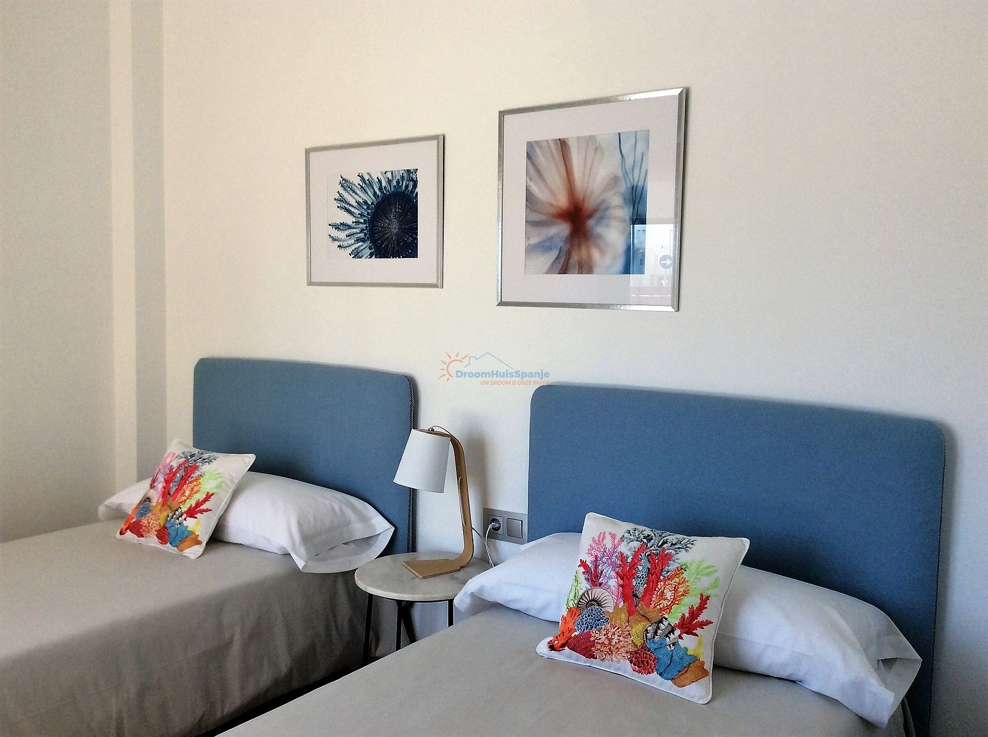 Gelijkvloerse quad villa met eigen dakterras - DroomHuisSpanje