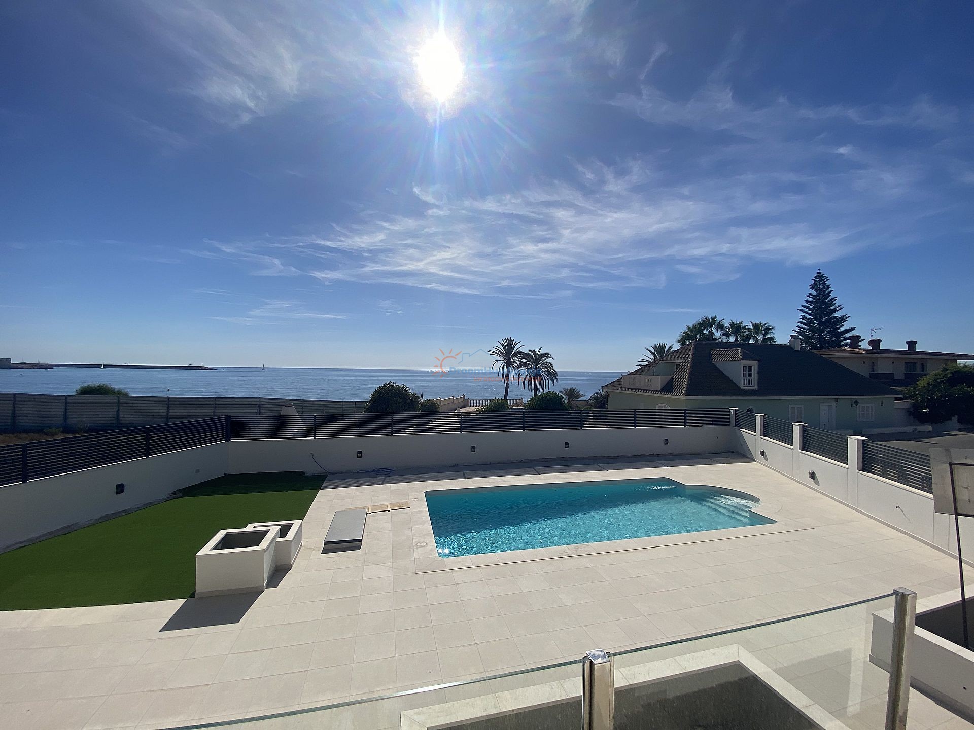 5 slaapkamer villa met geweldig zeezicht in Torrevieja - DroomHuisSpanje