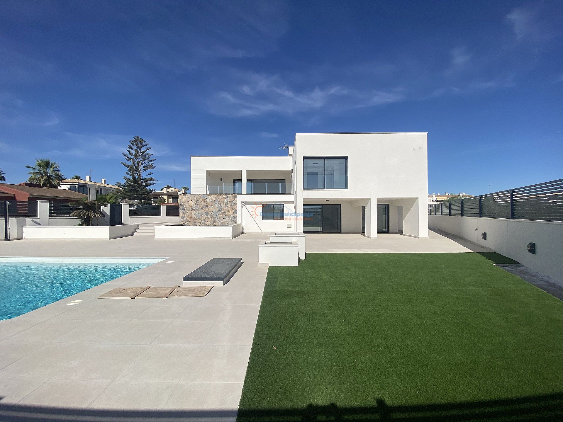 5 slaapkamer villa met geweldig zeezicht in Torrevieja - DroomHuisSpanje