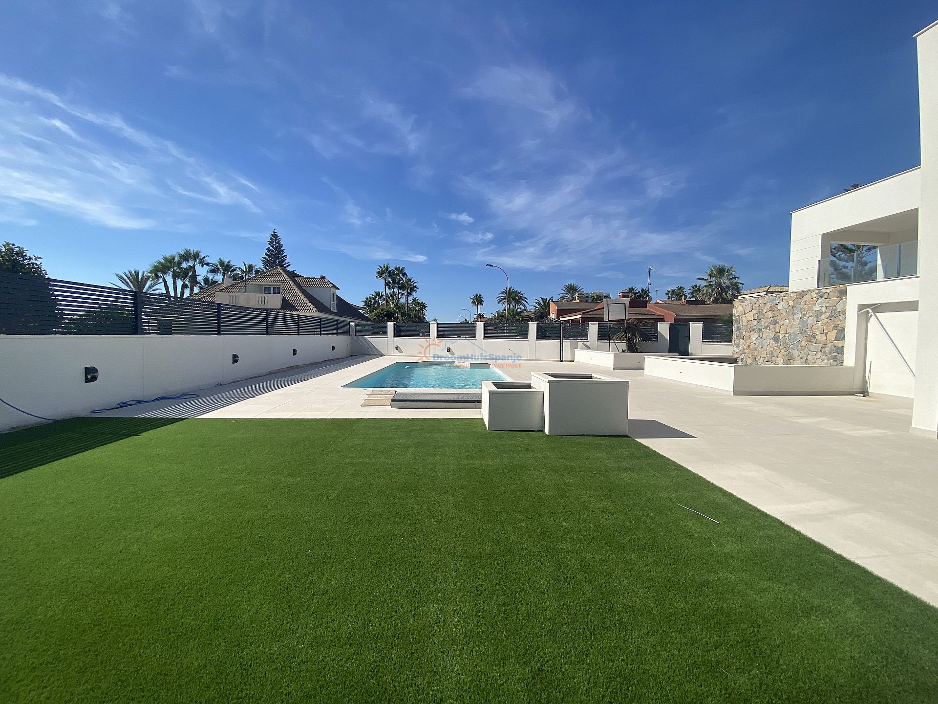 5 slaapkamer villa met geweldig zeezicht in Torrevieja - DroomHuisSpanje