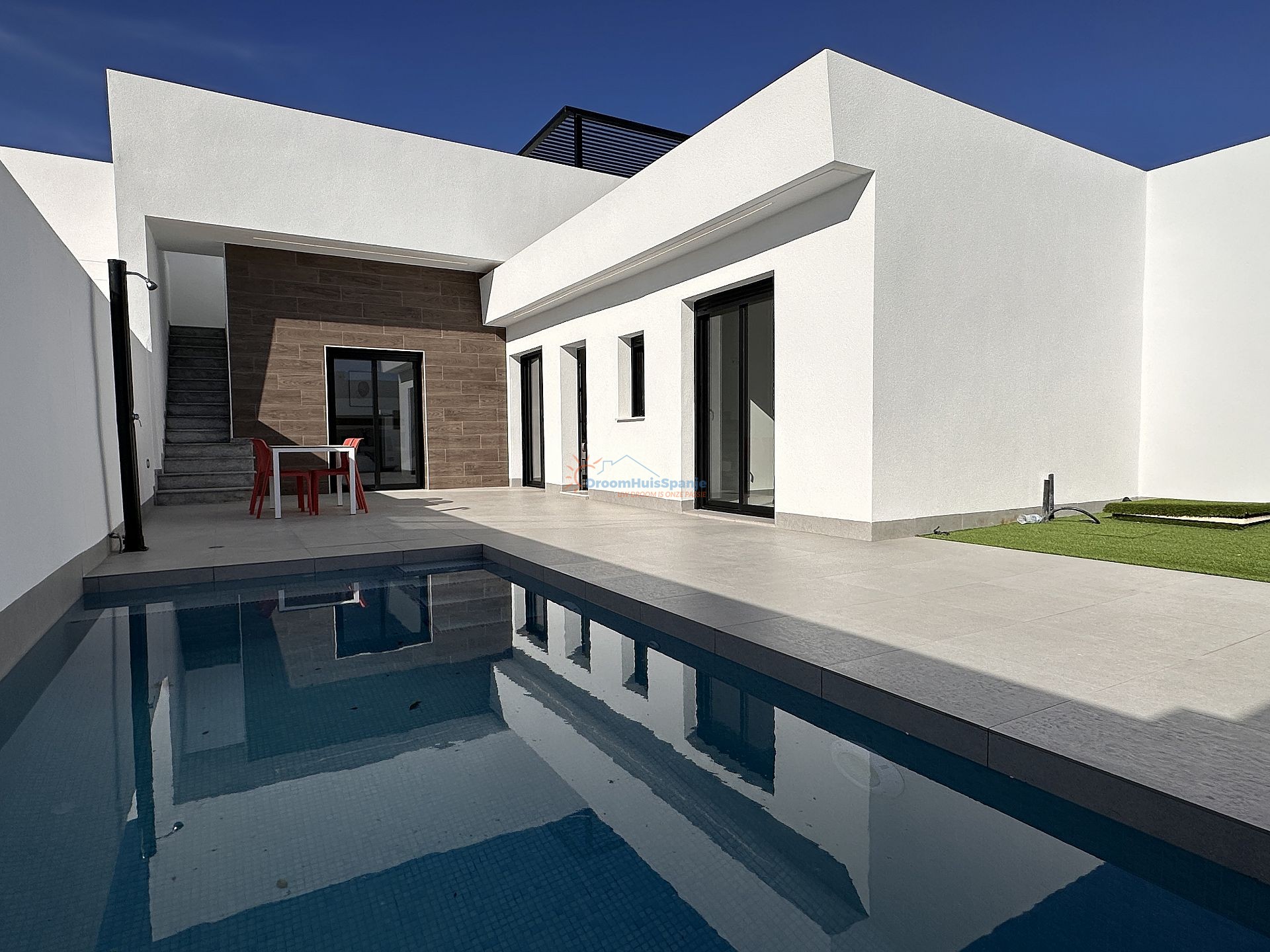 SLEUTELKLAAR! Villa met privé zwembad op loopafstand van de dorpskern - DroomHuisSpanje