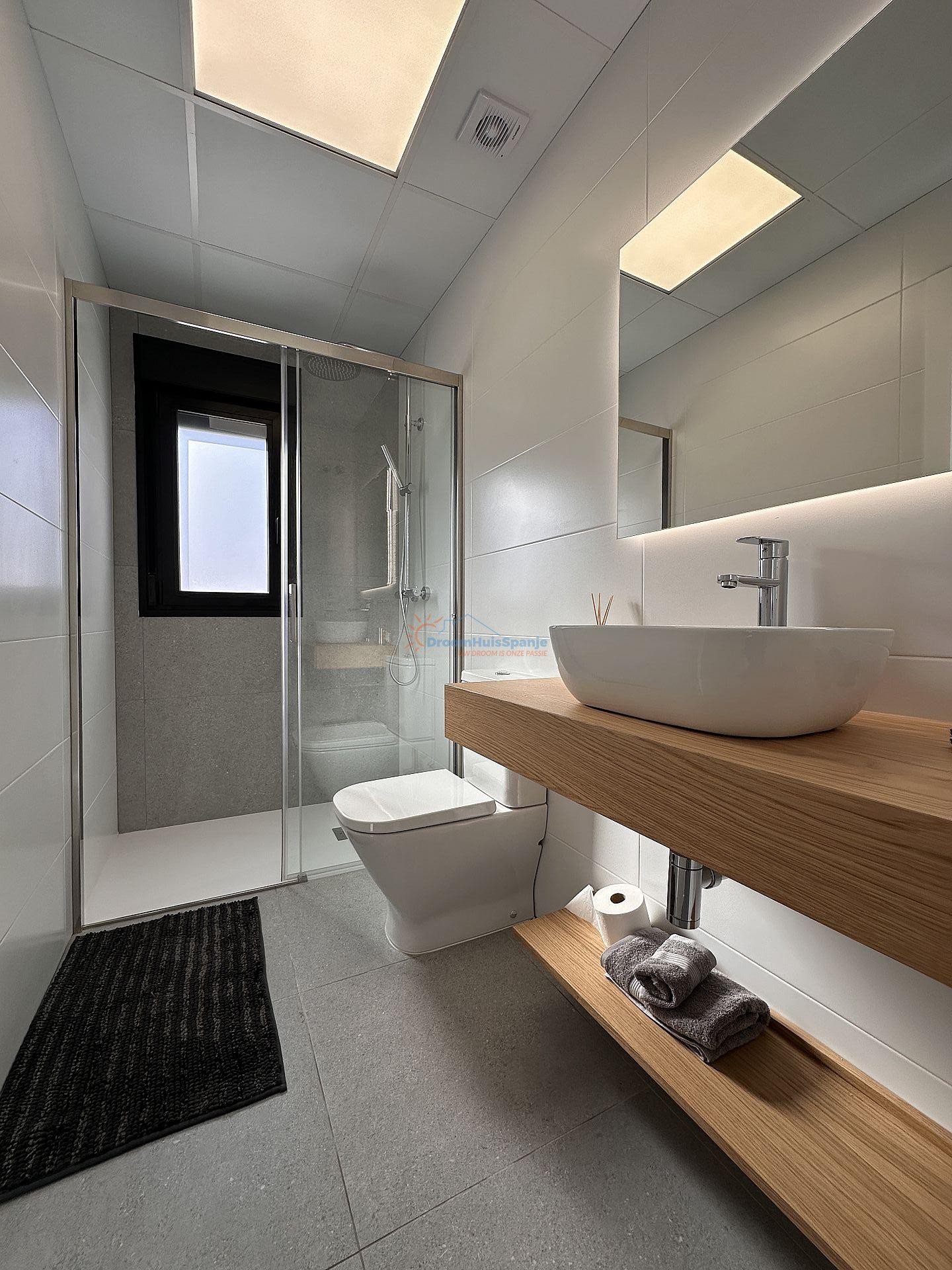 SLEUTELKLAAR! Villa met privé zwembad op loopafstand van de dorpskern - DroomHuisSpanje