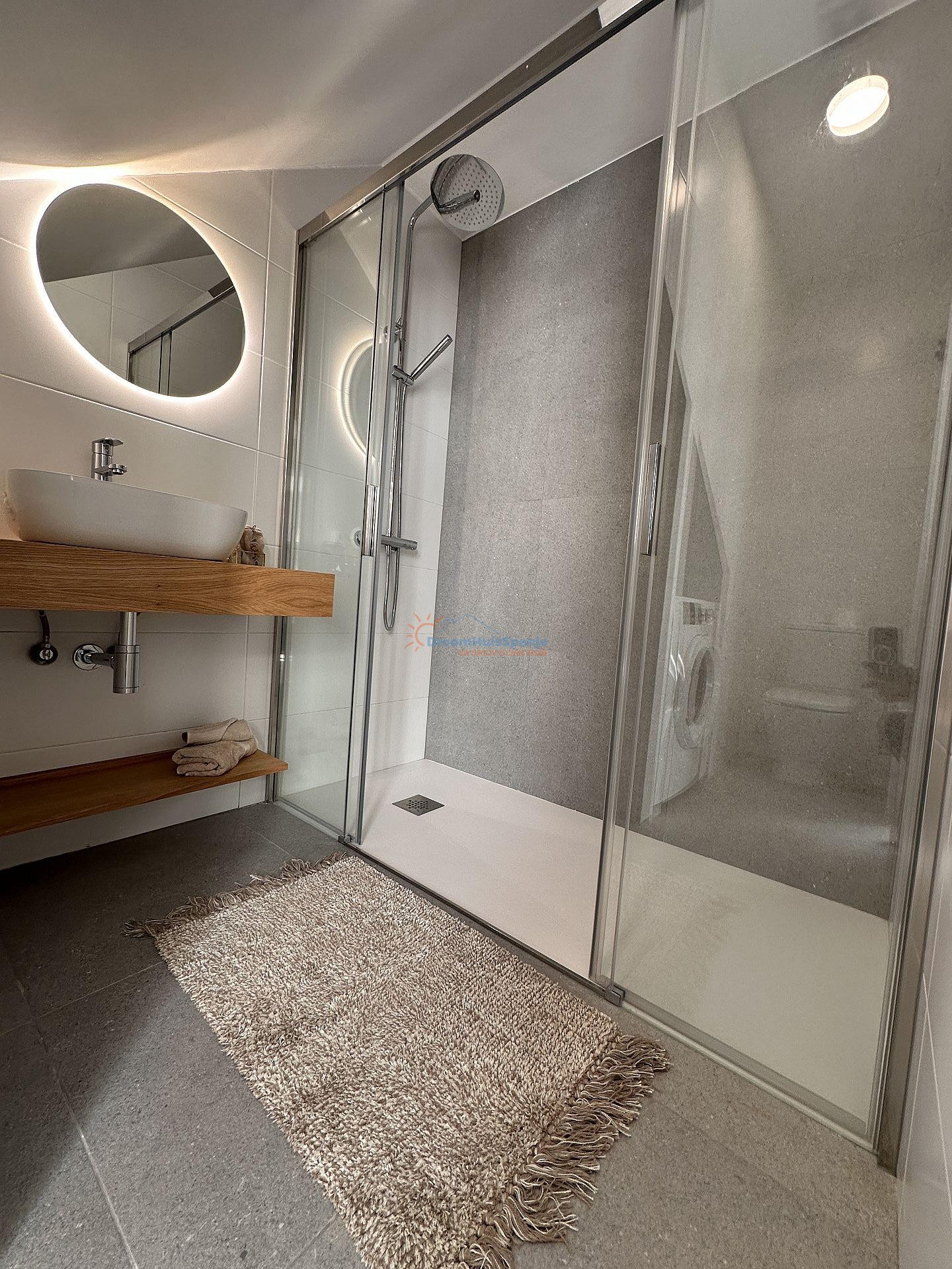 SLEUTELKLAAR! Villa met privé zwembad op loopafstand van de dorpskern - DroomHuisSpanje