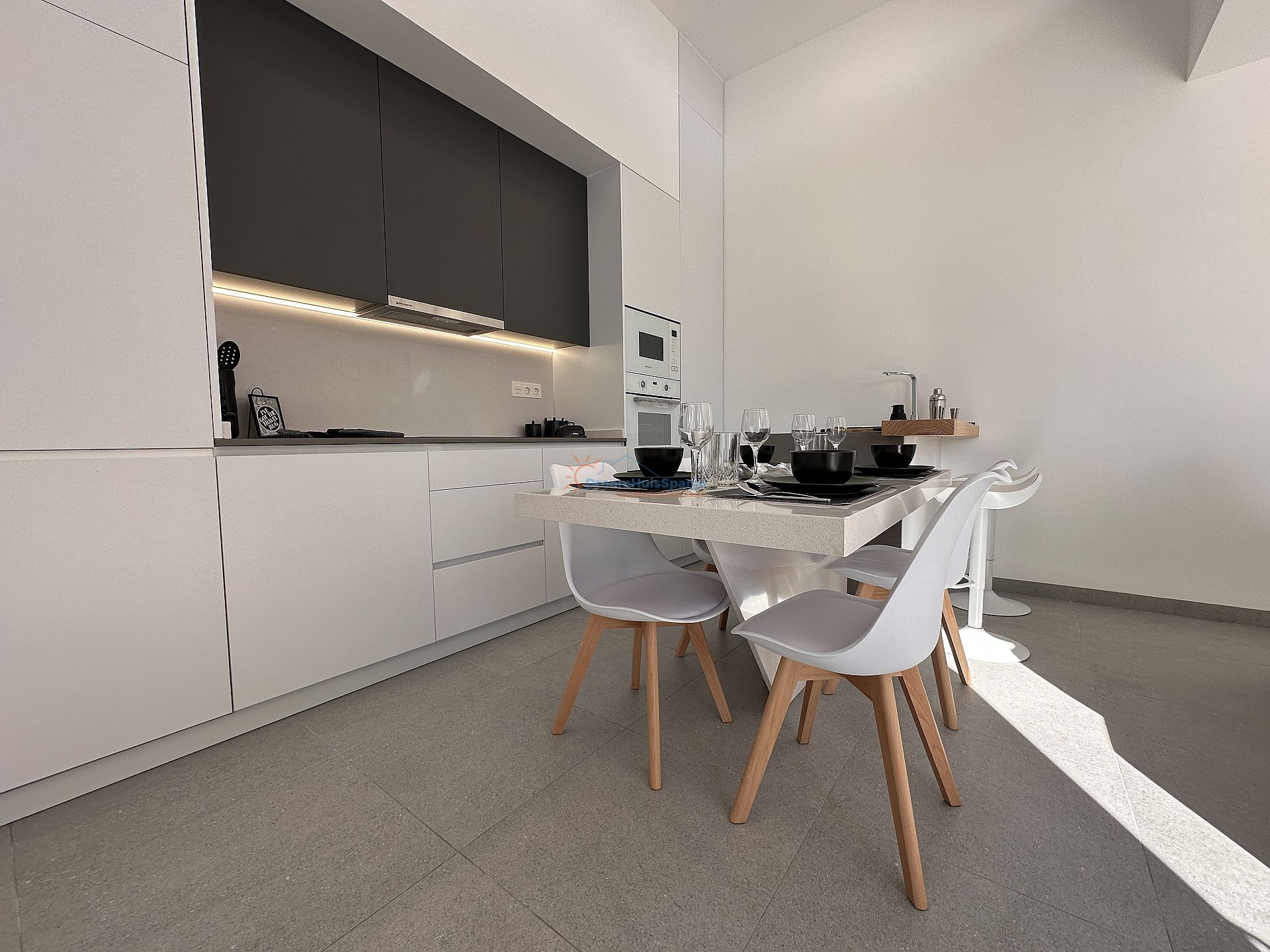 SLEUTELKLAAR! Villa met privé zwembad op loopafstand van de dorpskern - DroomHuisSpanje