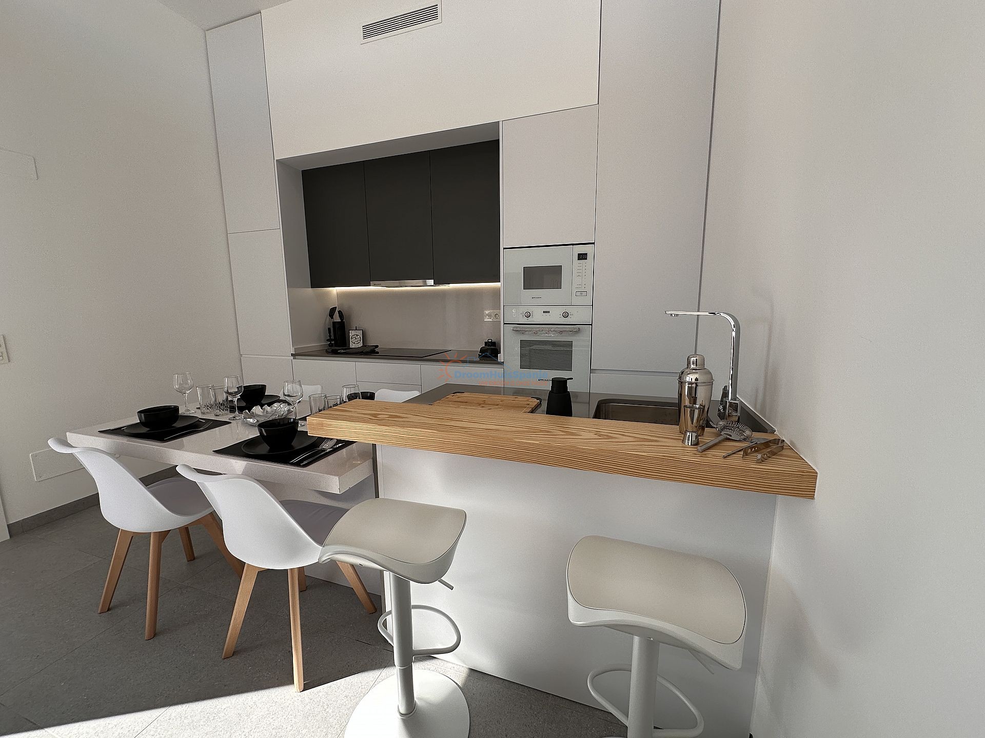 SLEUTELKLAAR! Villa met privé zwembad op loopafstand van de dorpskern - DroomHuisSpanje