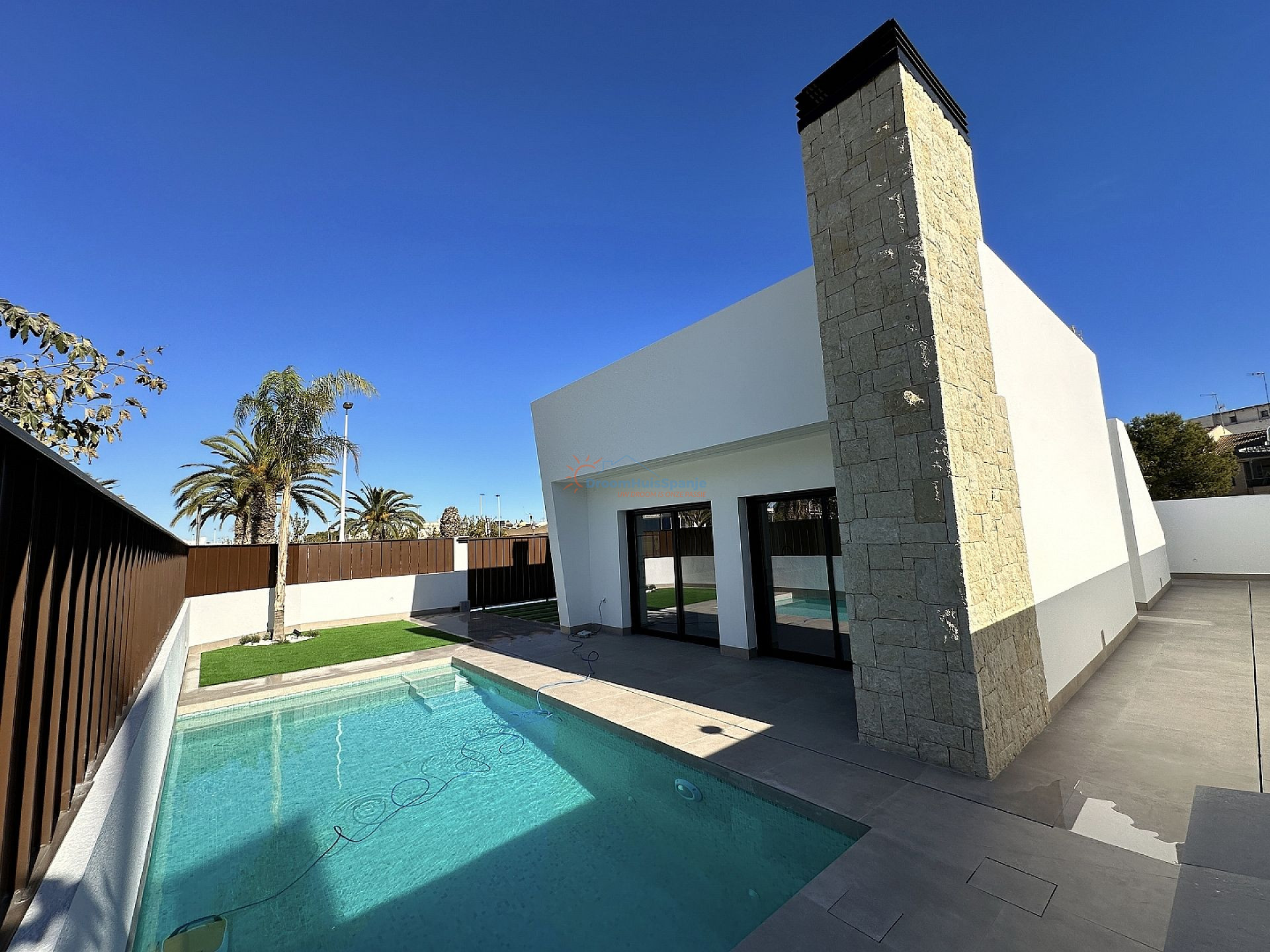 Chalet independiente en San Pedro del Pinatar - Lo Pagan - Obra nueva - DroomHuisSpanje