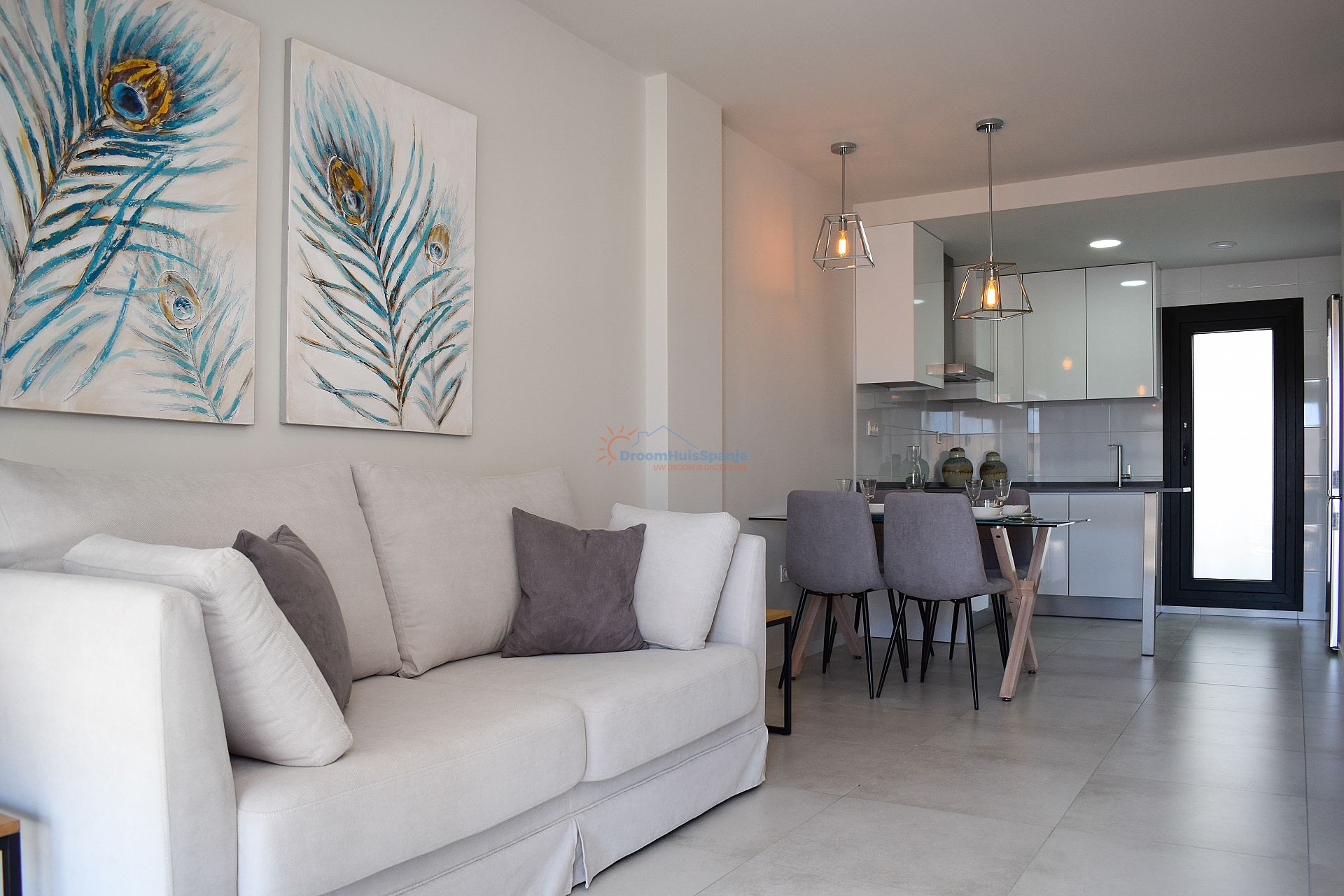 SLEUTELKLAAR: Gelijkvloers appartement op 600 meter van de zee - DroomHuisSpanje