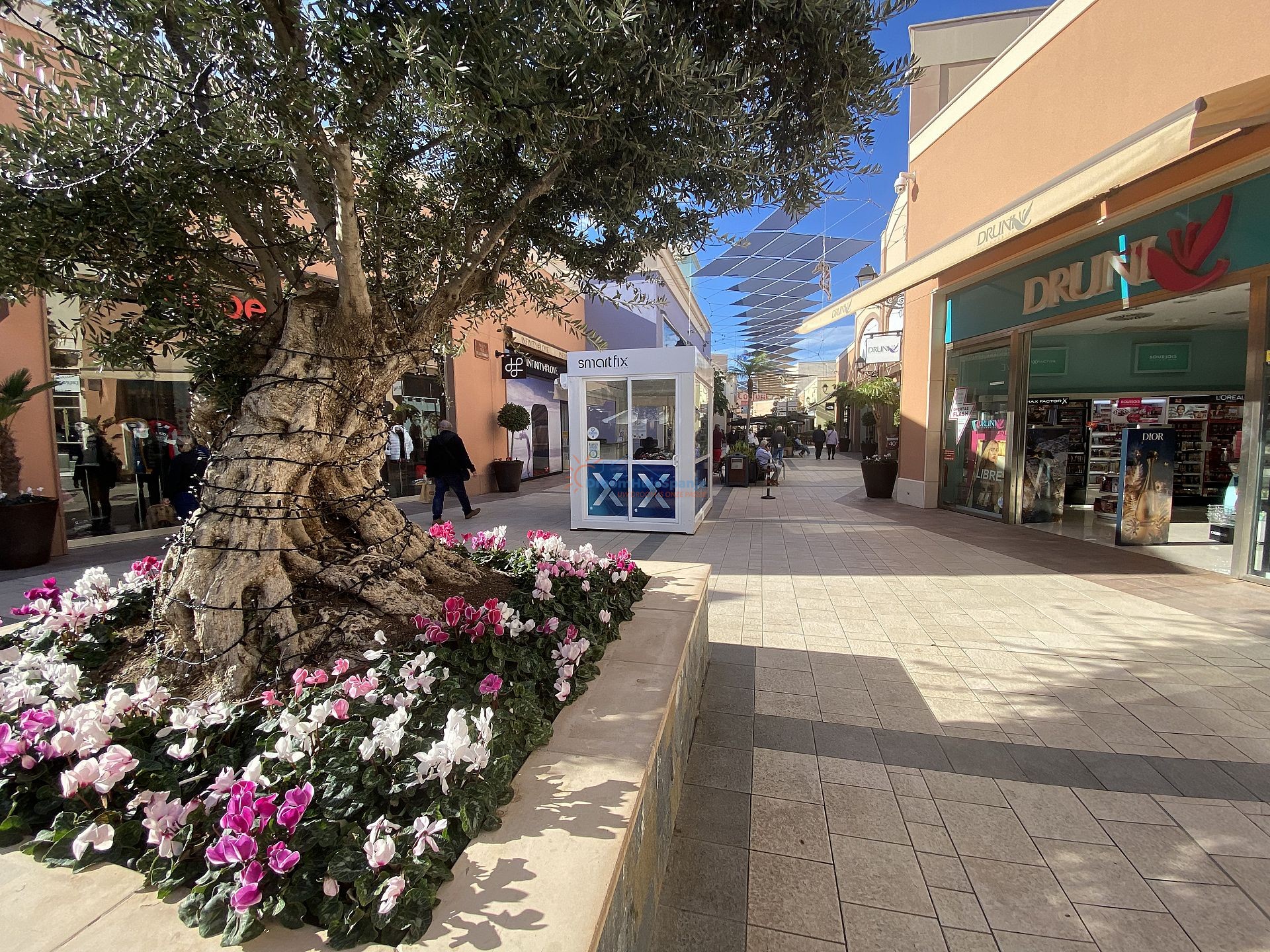 Chalet independiente en Mil Palmeras - Obra nueva - DroomHuisSpanje