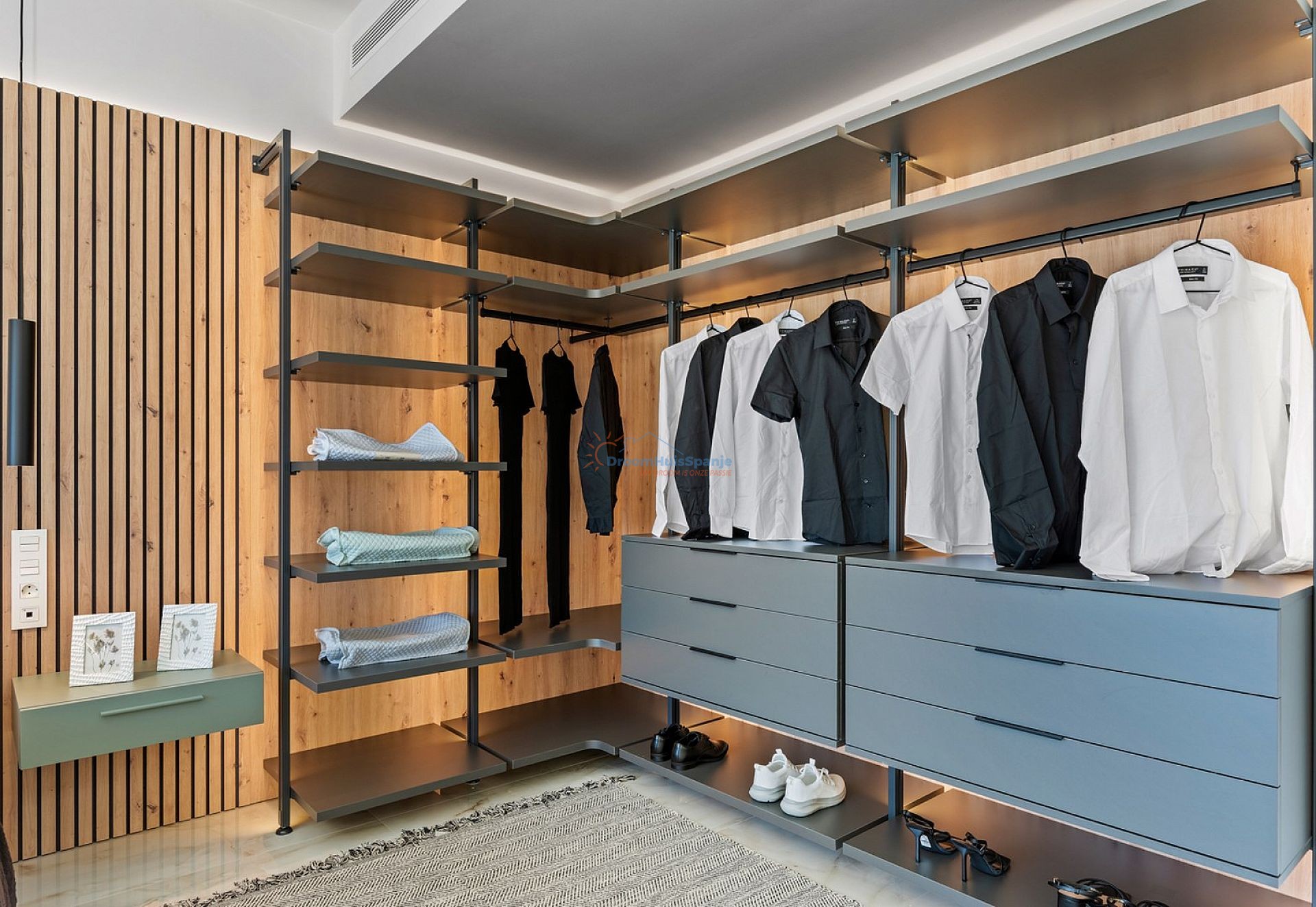 Vrijstaande gelijkvloerse villa in het populaire La Finca - DroomHuisSpanje