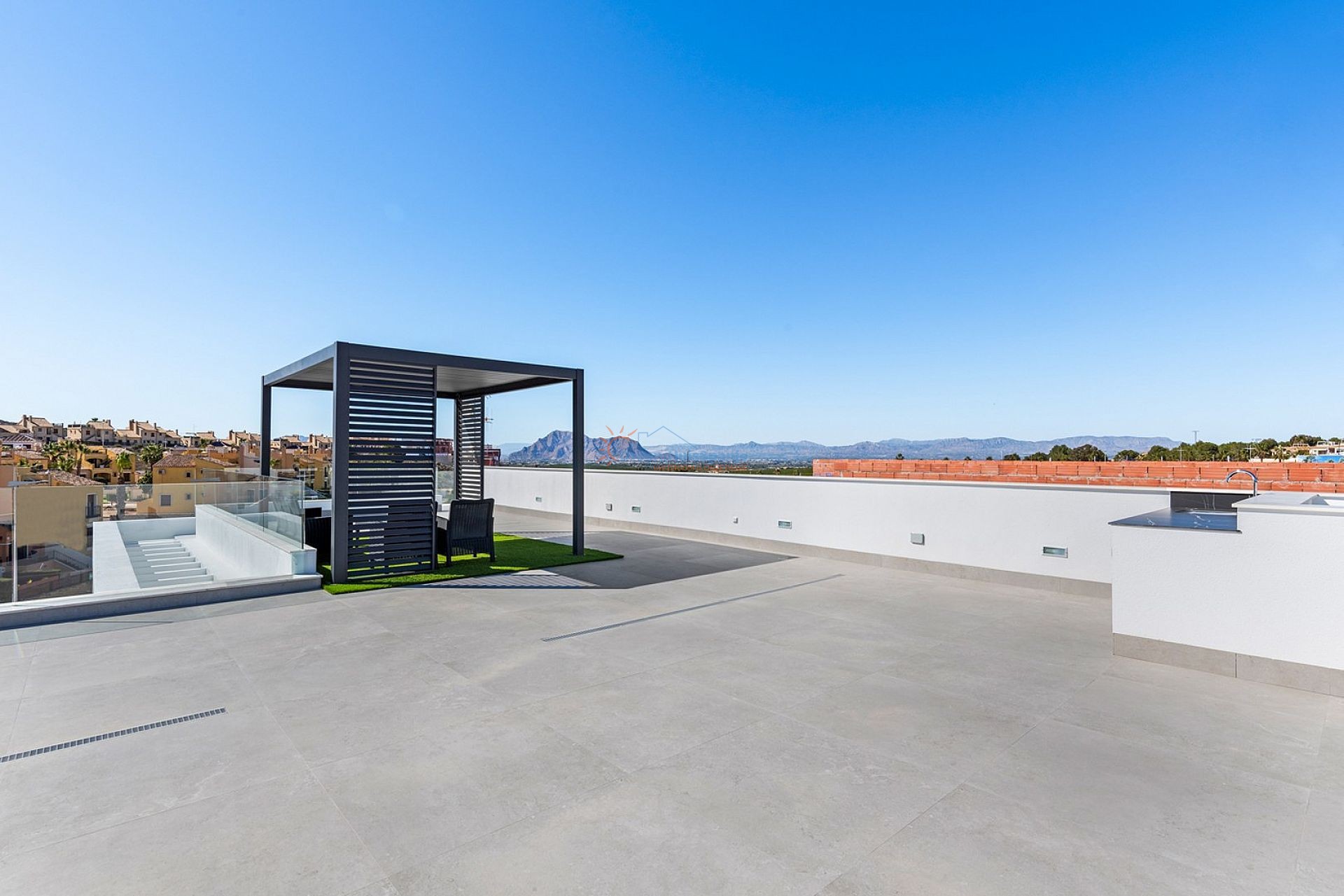 Vrijstaande gelijkvloerse villa in het populaire La Finca - DroomHuisSpanje