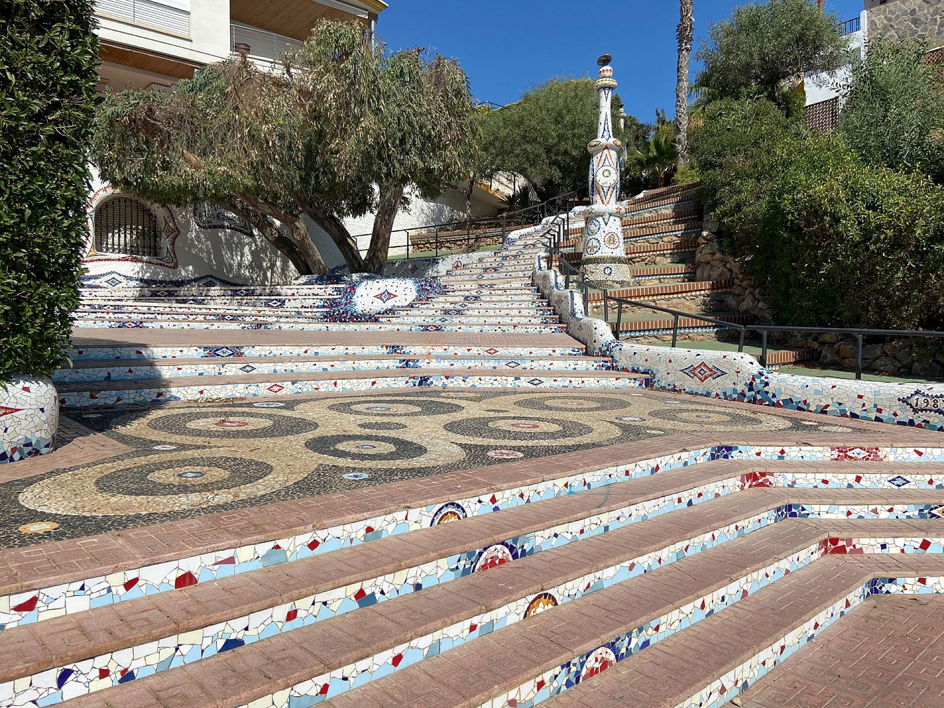 INSTAPKLAAR: Spectaculaire 3 slaapkamer nieuwbouw villa op 350 meter van het strand - DroomHuisSpanje